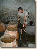 Fabrication du vin antique au Mas des Tourelles